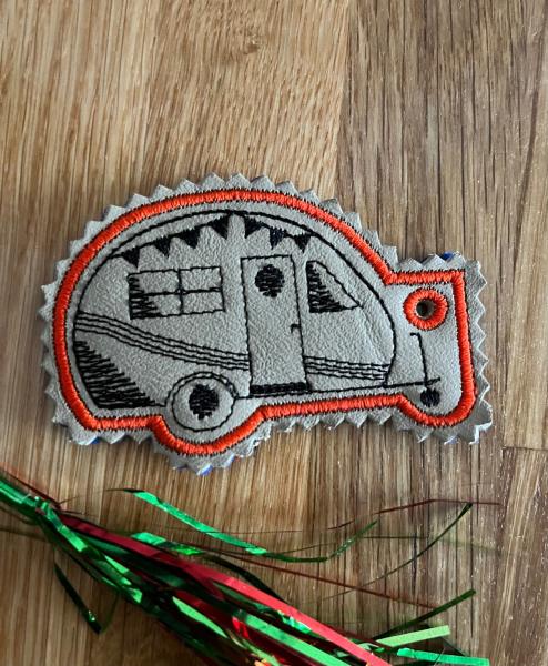 ITH - Stickdatei Schlüsselanhänger Wohnwagen